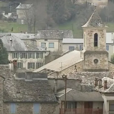 Konukevi La Maison Dans La Foret Vabre