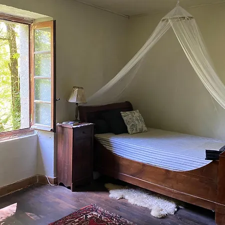 ゲストハウス La Maison Dans La Foret Vabre